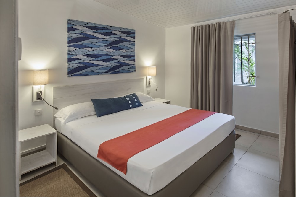 Astroea Beach Hotel 14/60