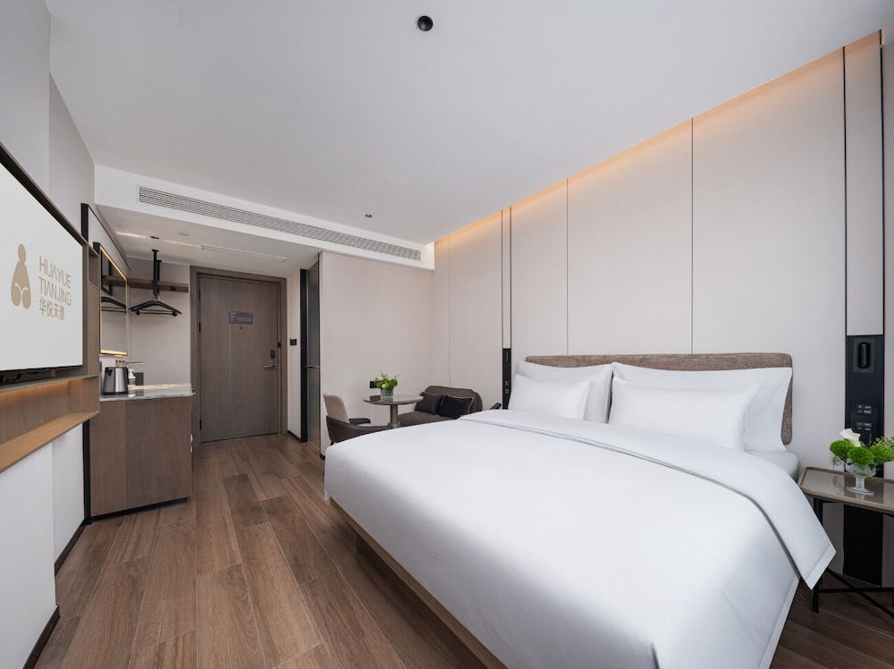 BYLAND WORLD HOTEL 14/50