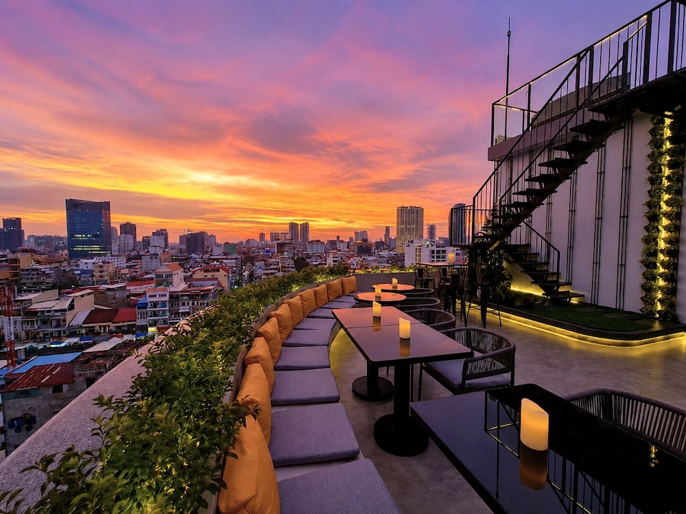 Harmony Phnom Penh Hotel 76/78