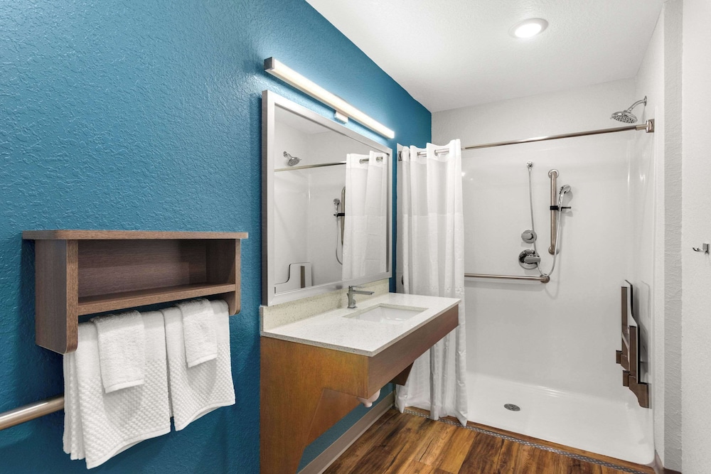WoodSpring Suites Port St Lucie 6/18