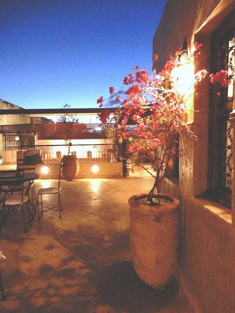 Riad Carina 68/75