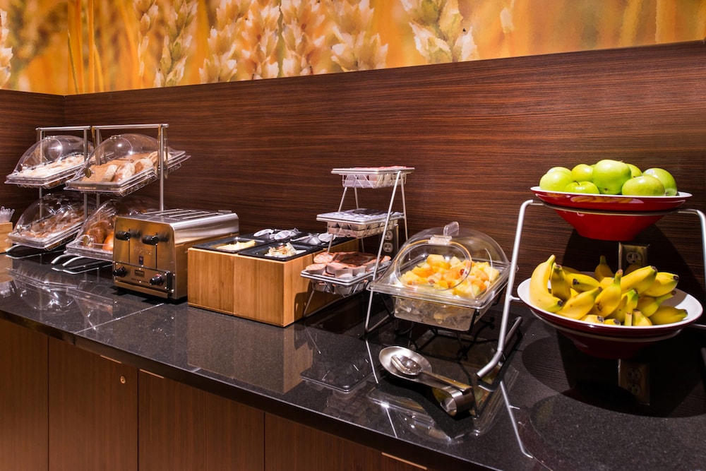Fairfield Inn Suites Utica 36/47