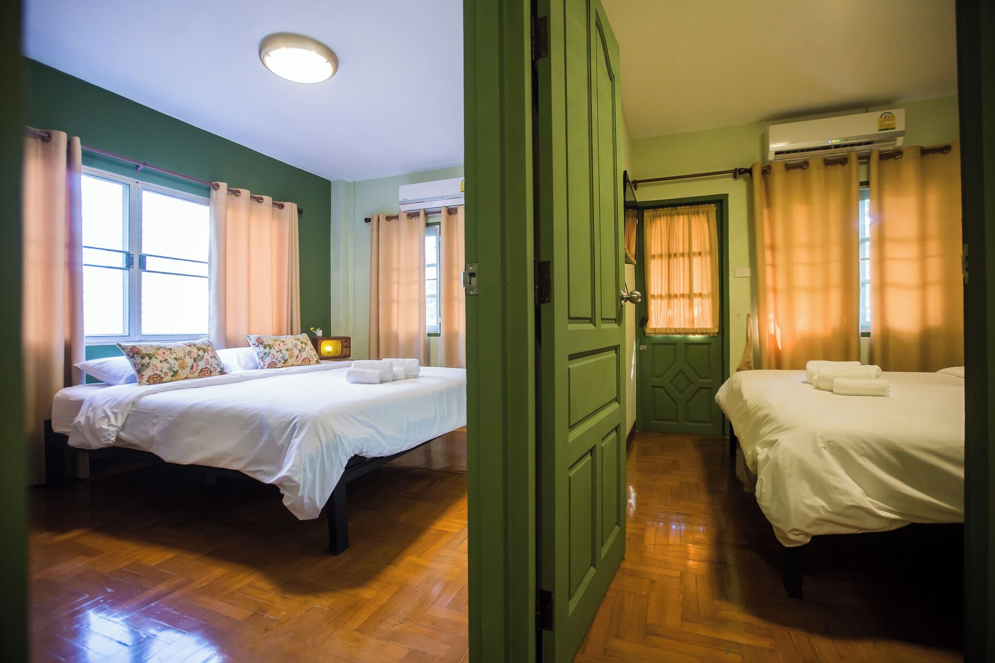 غرفة متصلة عائلية بسرير مزدوج وسريرين منفصلين، Iroom Boutique House 3/6