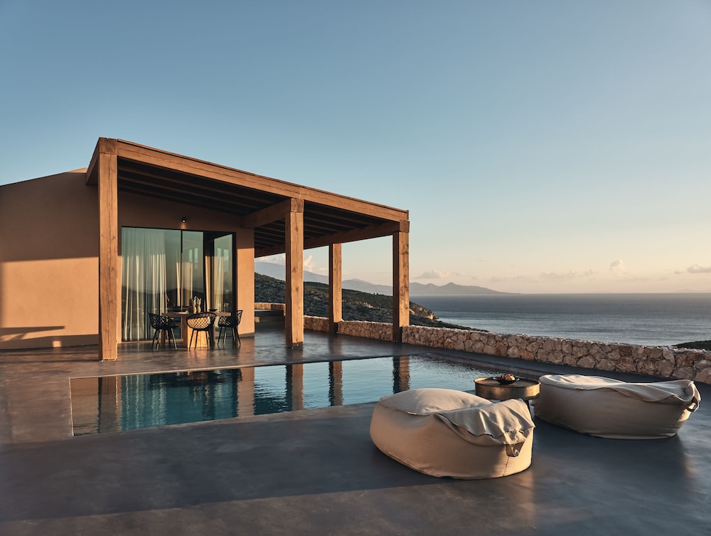 Vais Luxury Villas 48/55