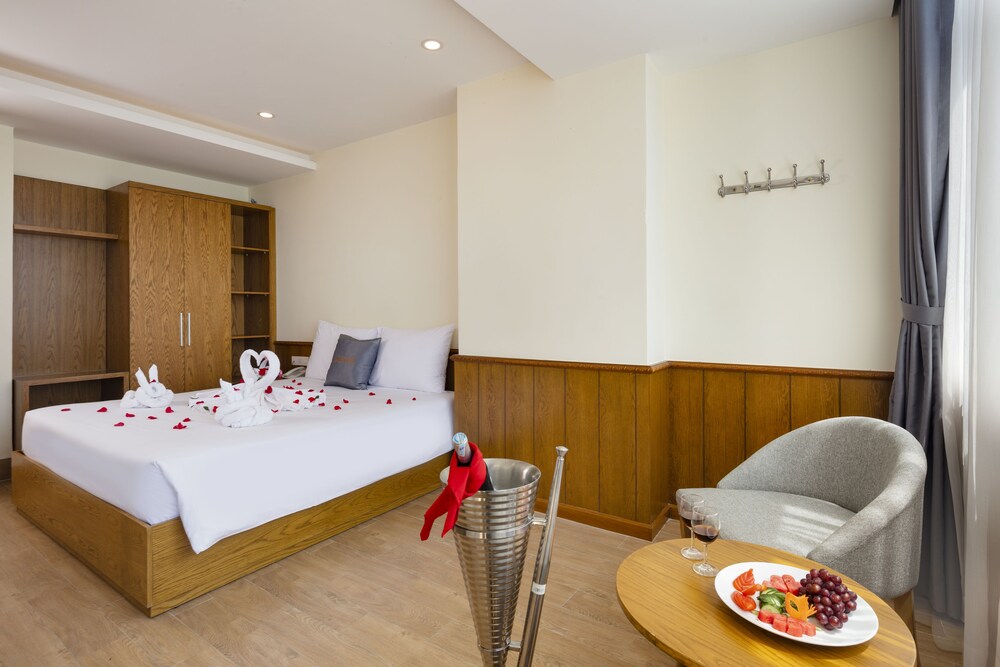Quang Vinh Hotel 24/52