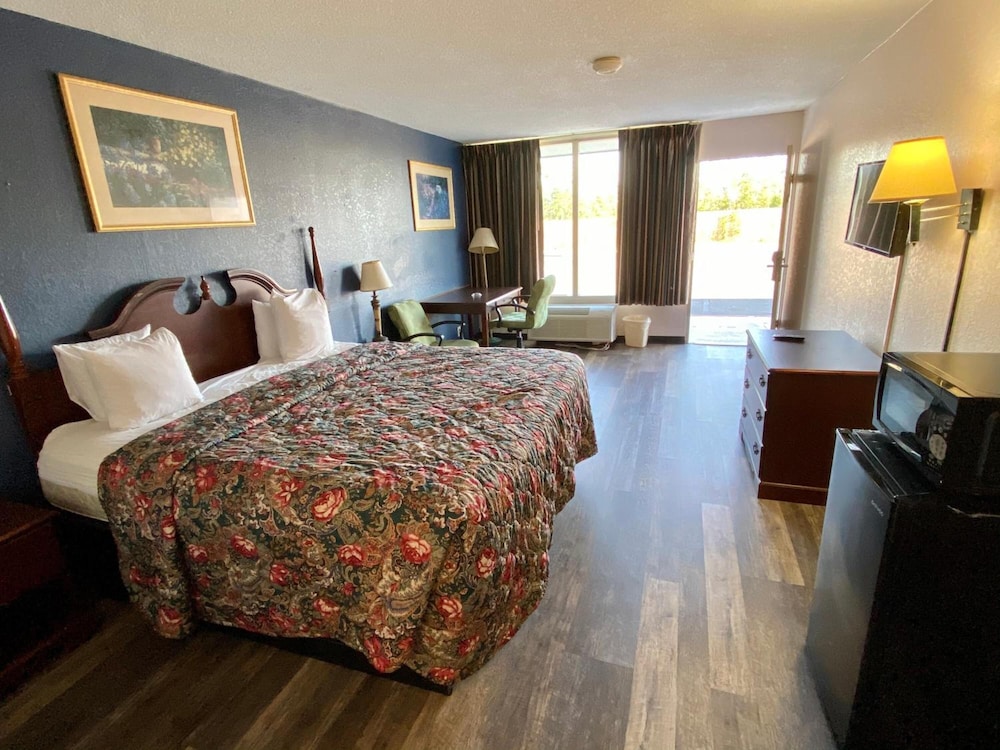 Motel6 Marianna, FL 20/60