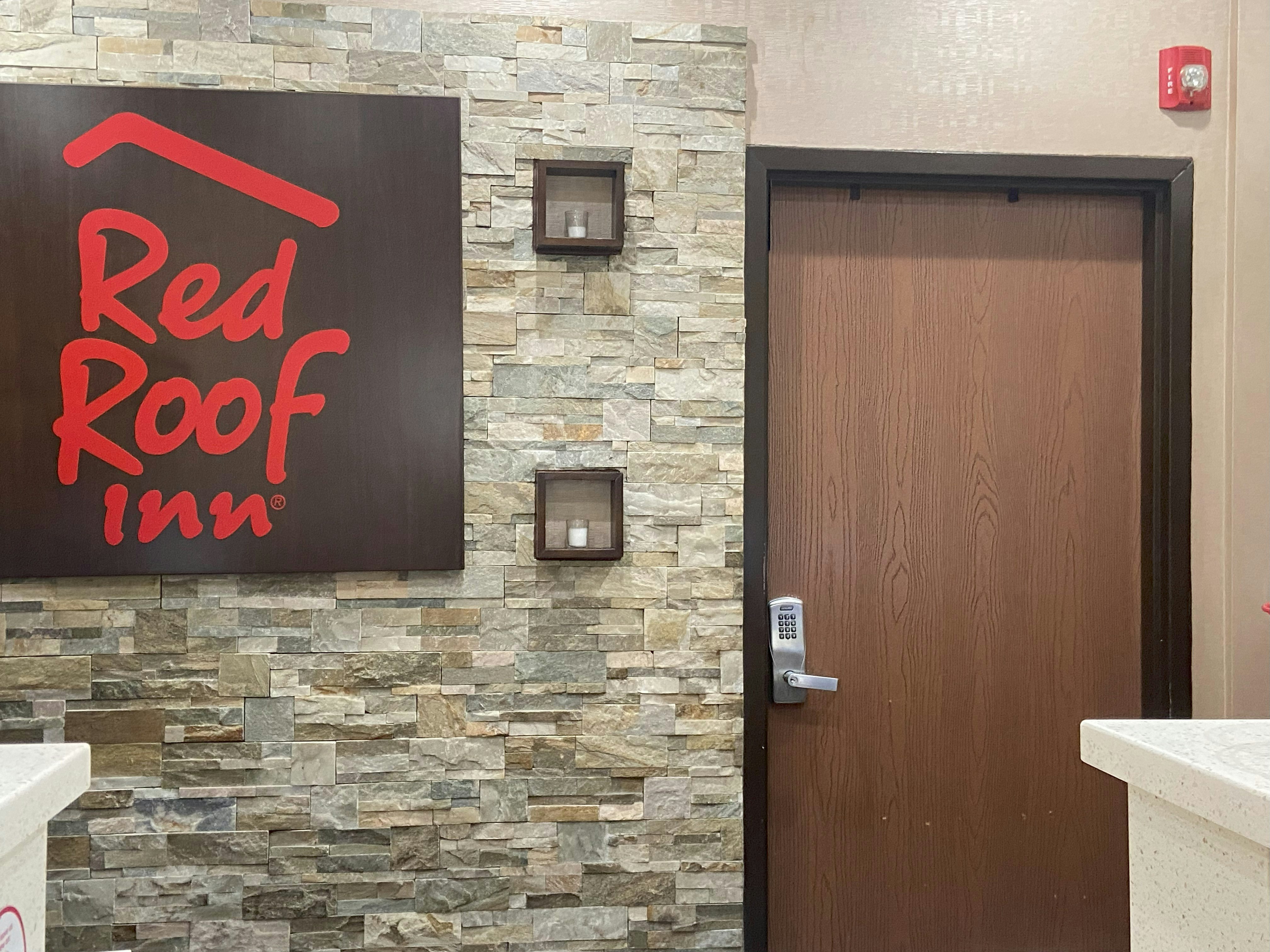 Red Roof Inn Pittsburgh Mcknight Rd 4/13
