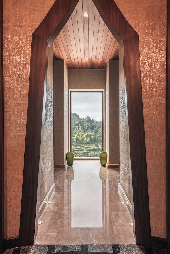 Dusit Thani Himalayan Resort 34/61