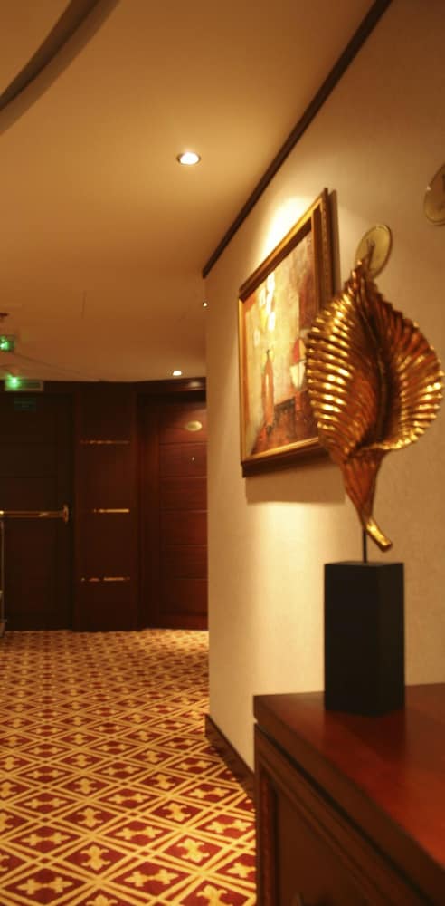 Trianon Hotel 43/63