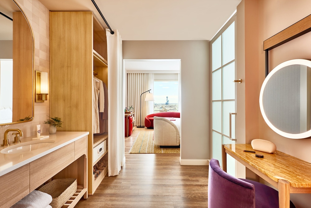 Virgin Hotels Dallas 53/80