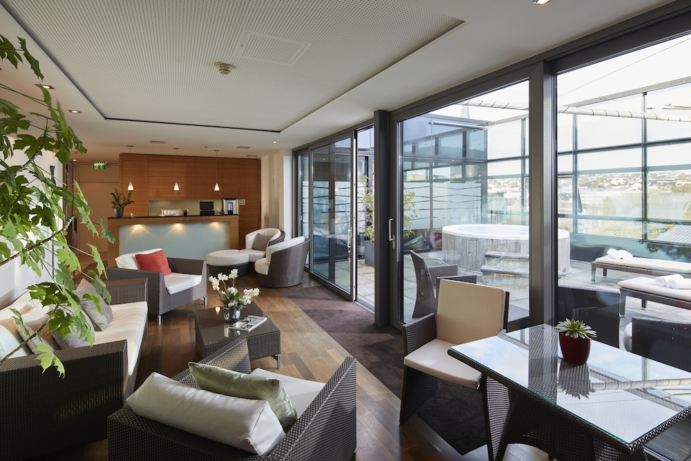 Parkhotel Pforzheim 38/68