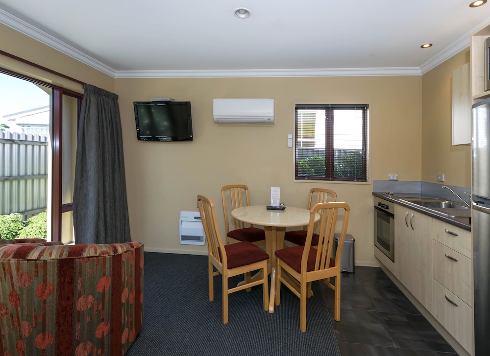 Blenheim Spa Motor Lodge 36/47