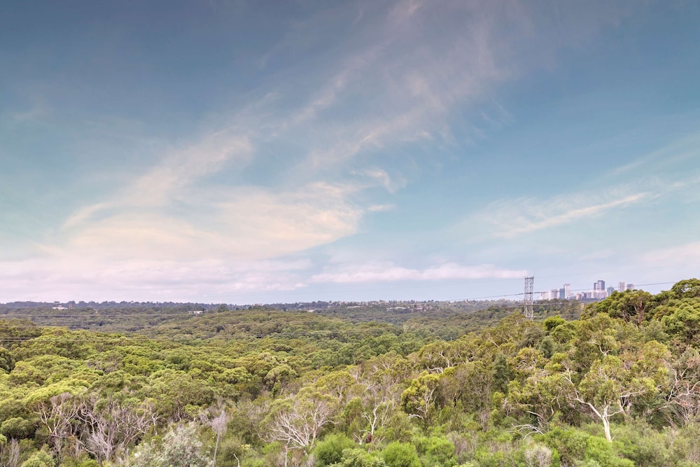 Oaks Sydney North Ryde Suites 11/20