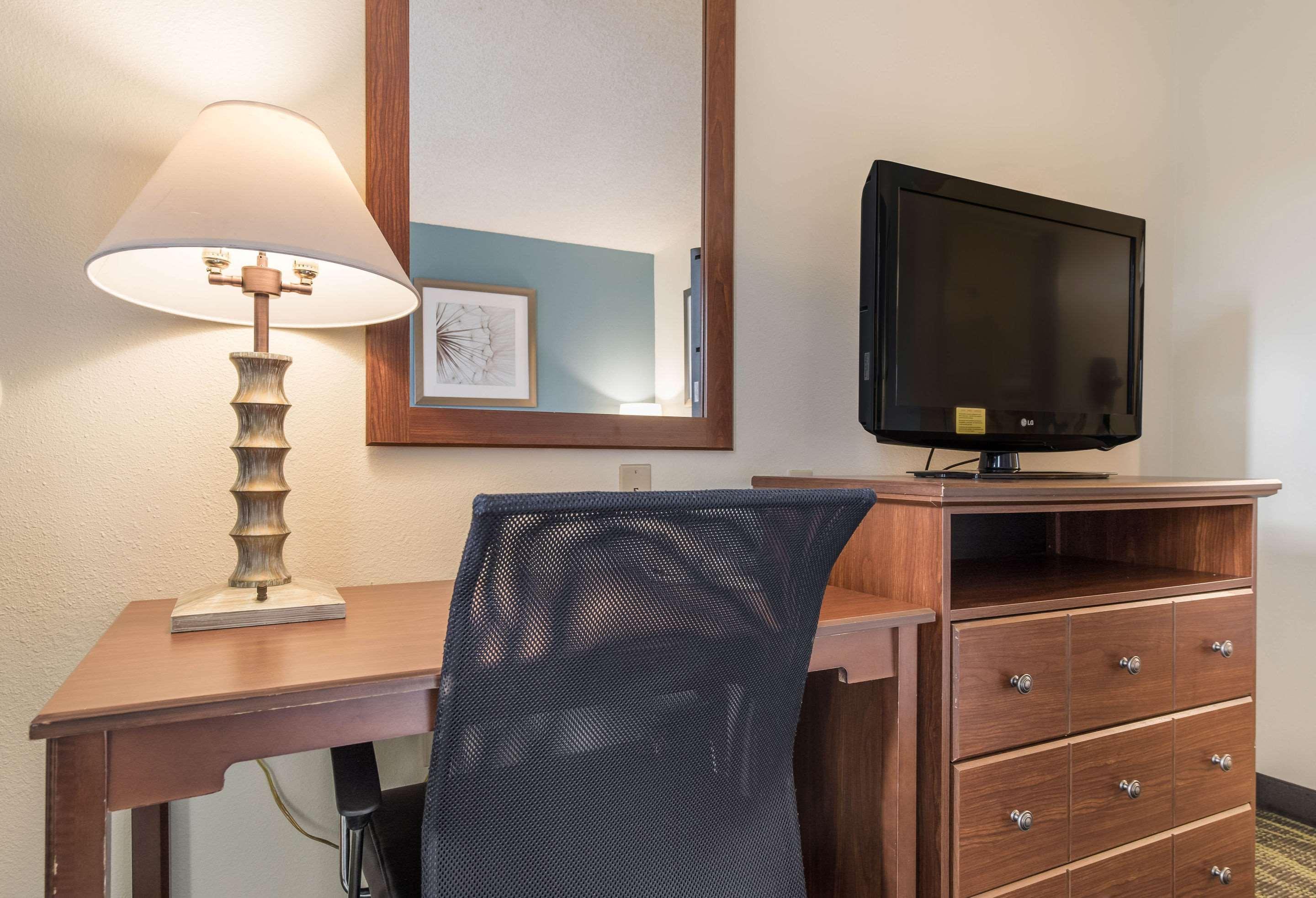 Quality Inn Bellevue 17/24