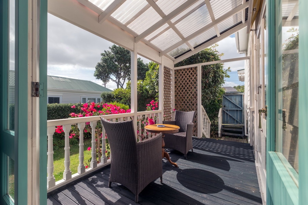 The Great Ponsonby Arthotel 64/72