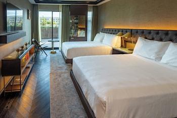 Hollywood, Superior, Double Bed, Hill View, Accessible
