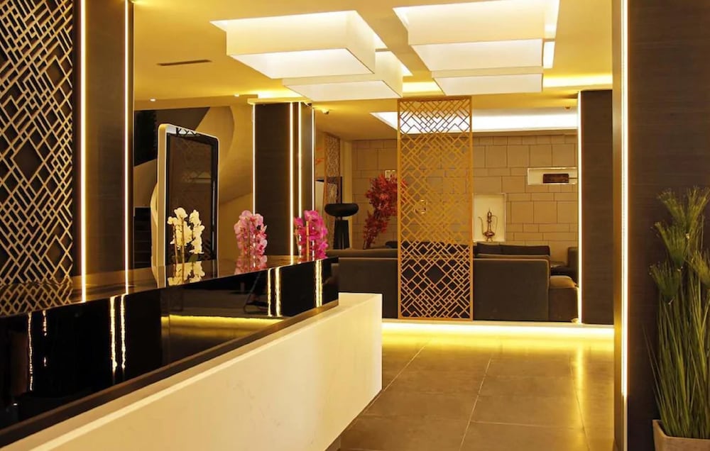 Le Pacha Hotel 49/50