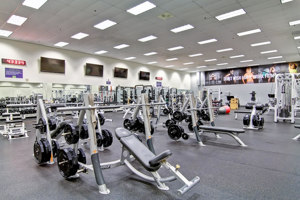 DoubleTree by Hilton Hotel Pleasanton at the Club 19/70