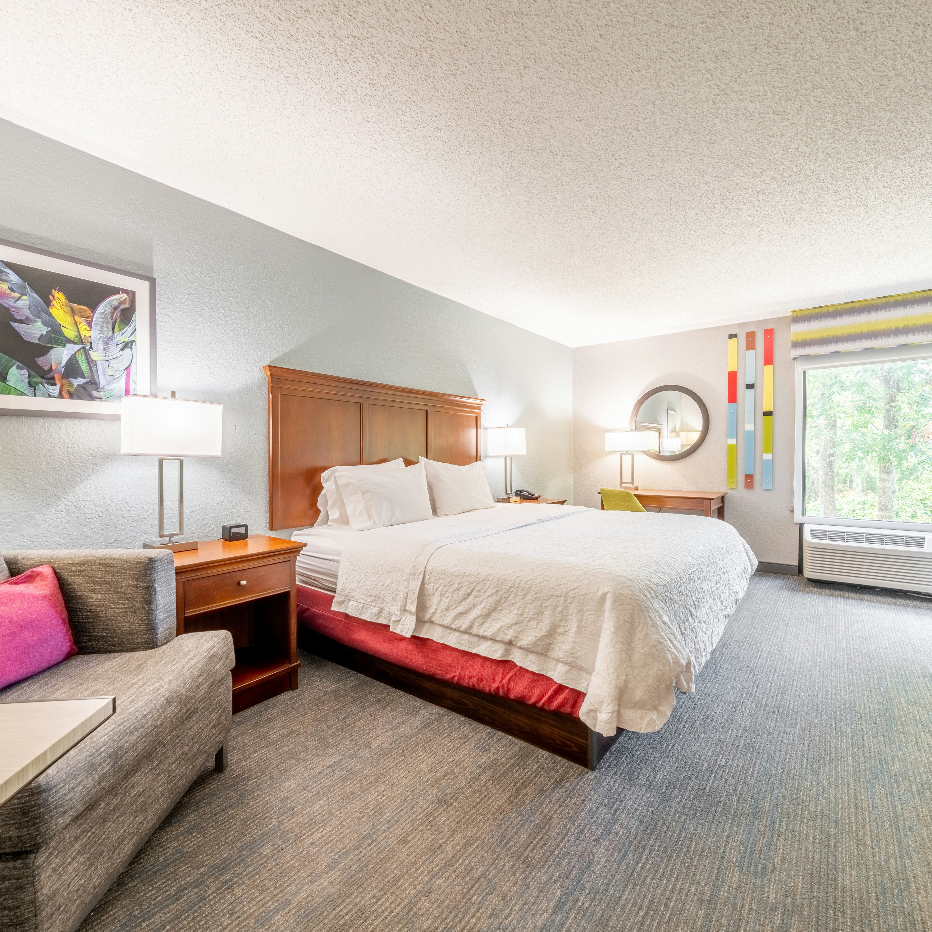 ROOM, KING BED