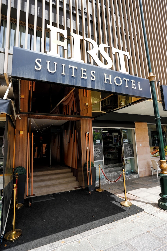 First Suites Hotel 6/35