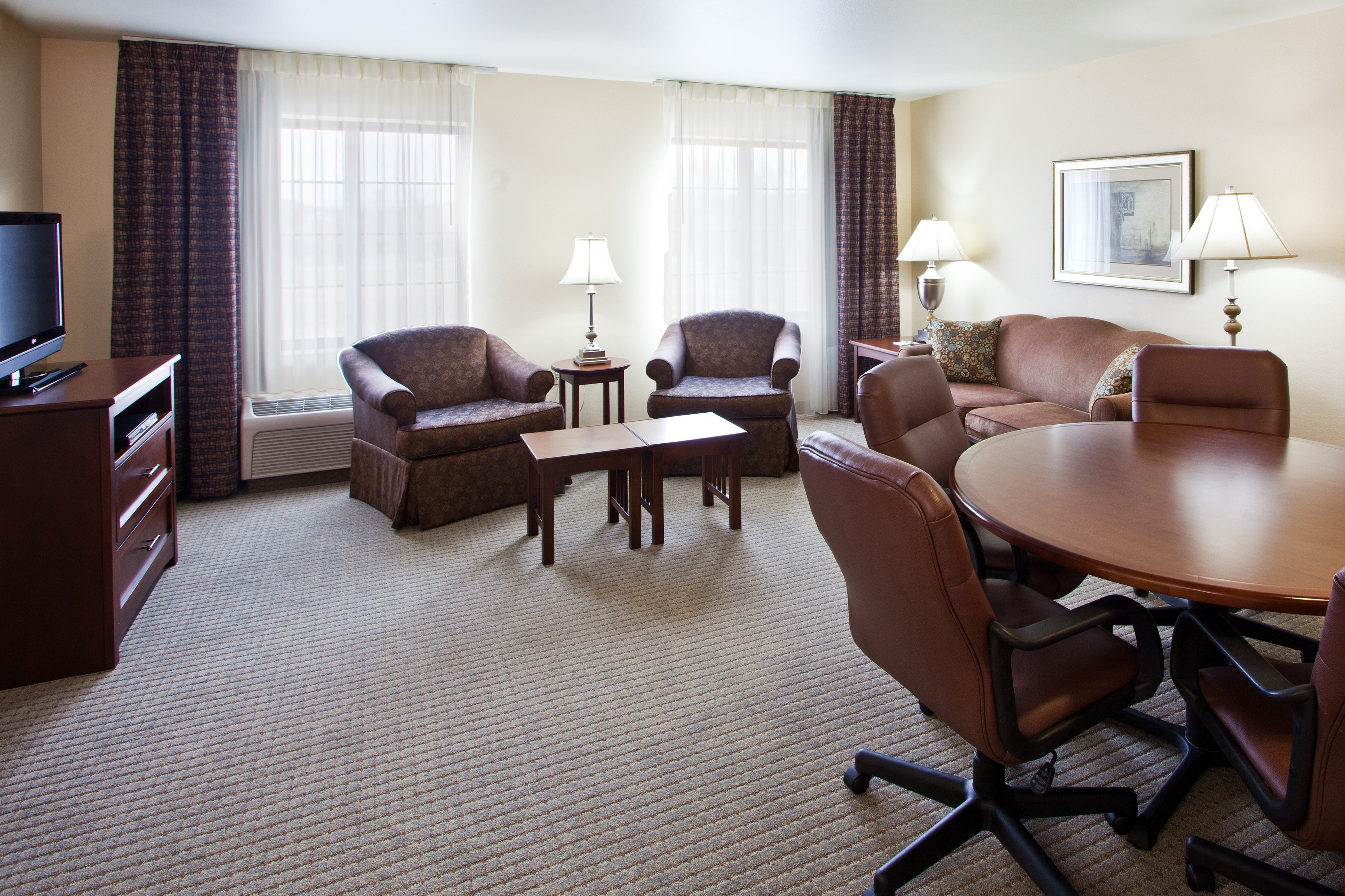 Staybridge Suites Lansing-Okemos 51/84