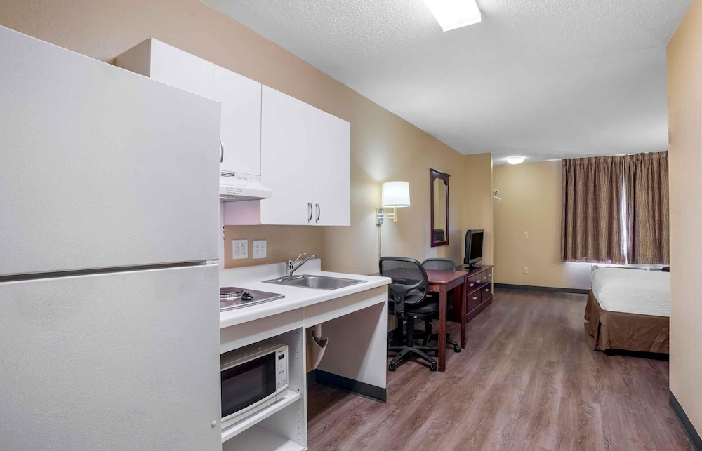 Extended Stay America Pensacola - University Mall 44/45