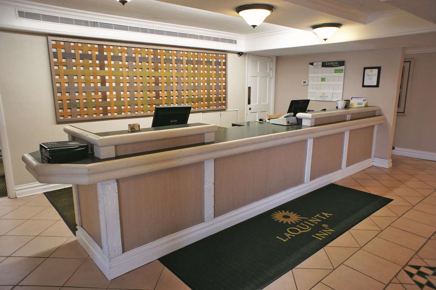 La Quinta Inn Lexington 6/52