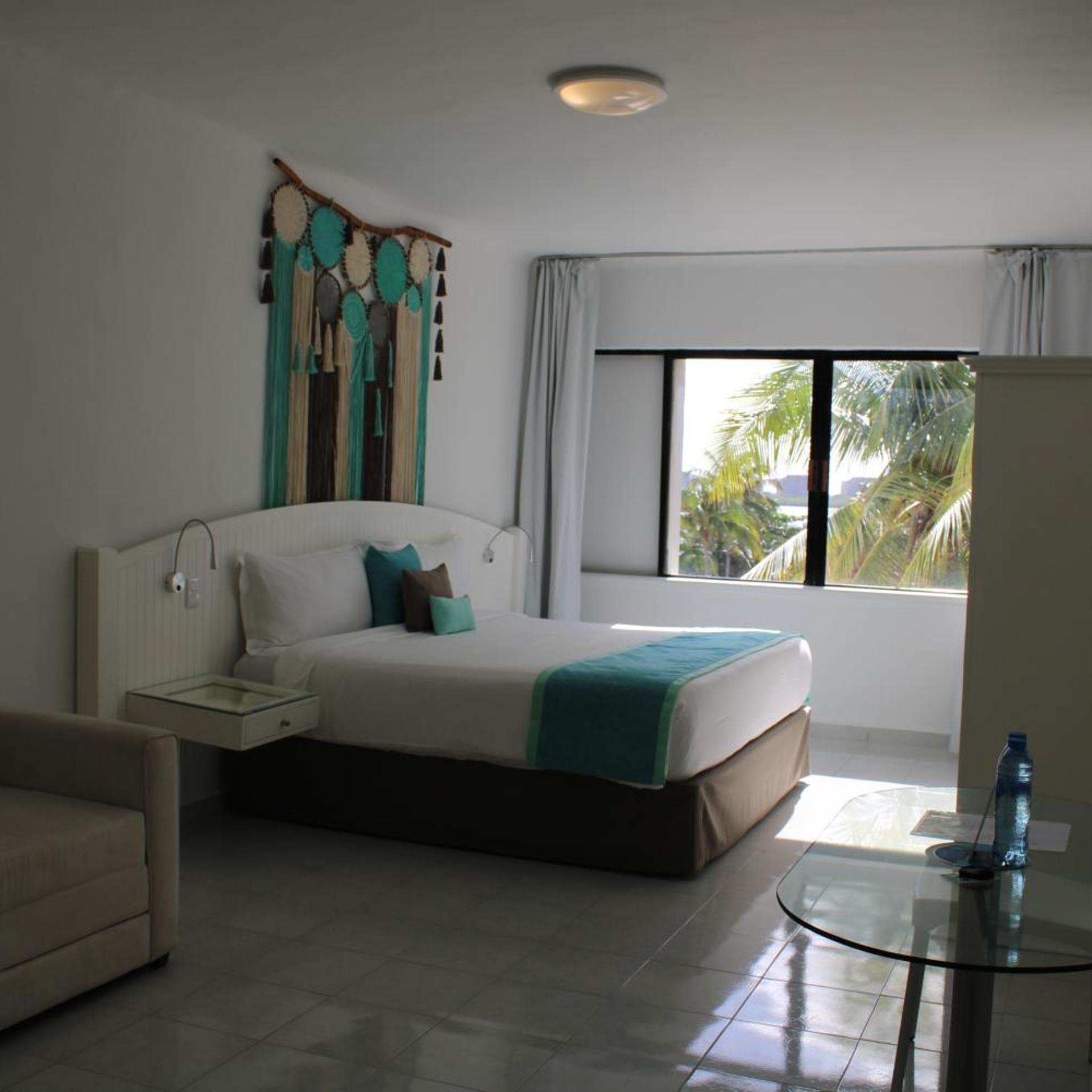 Sunset, King Bed, Lagoon View