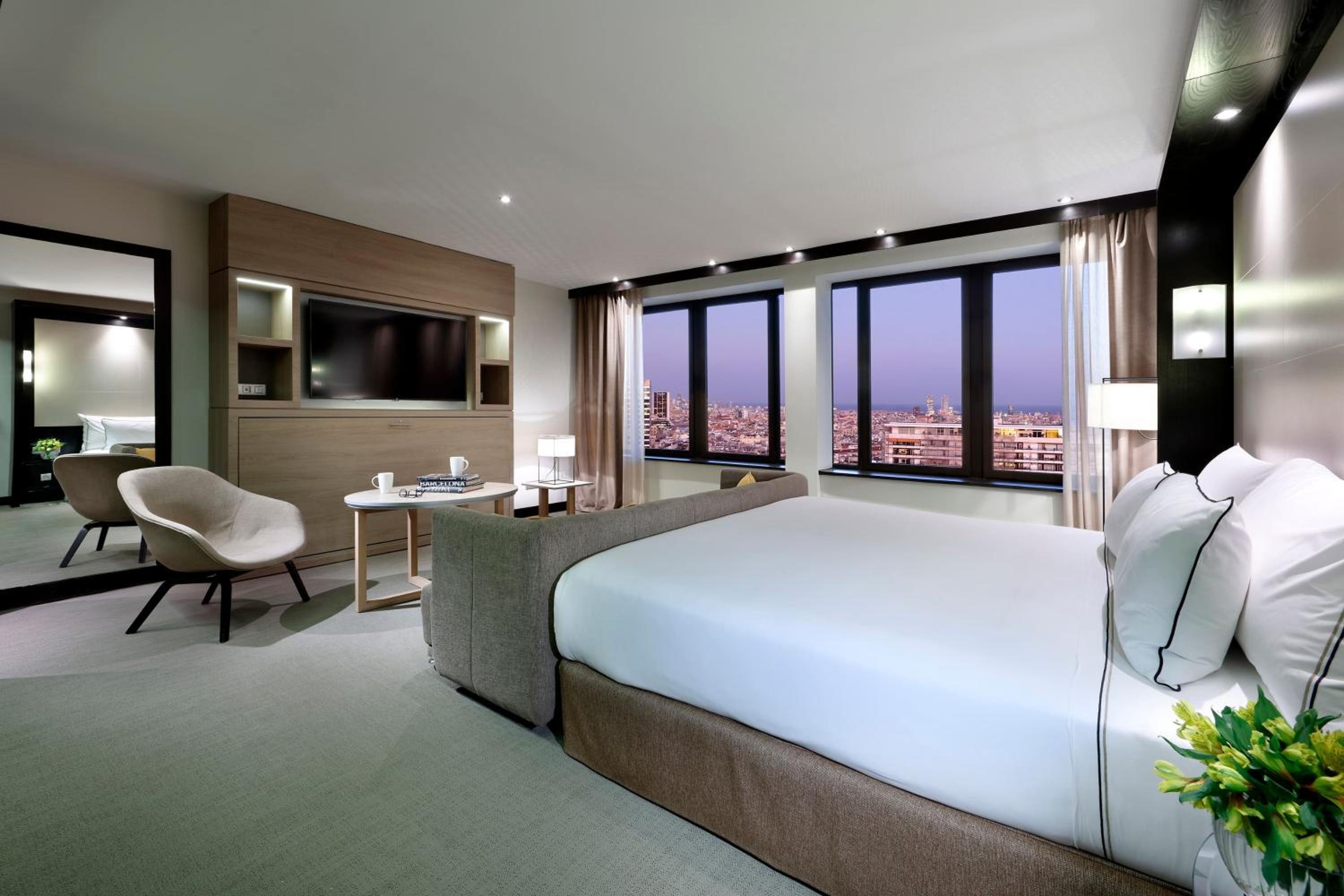The Level, Family, 1 King and 1 Single Beds