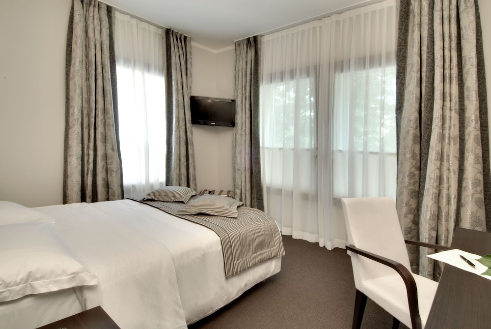 Hotel Villa Pannonia 17/50