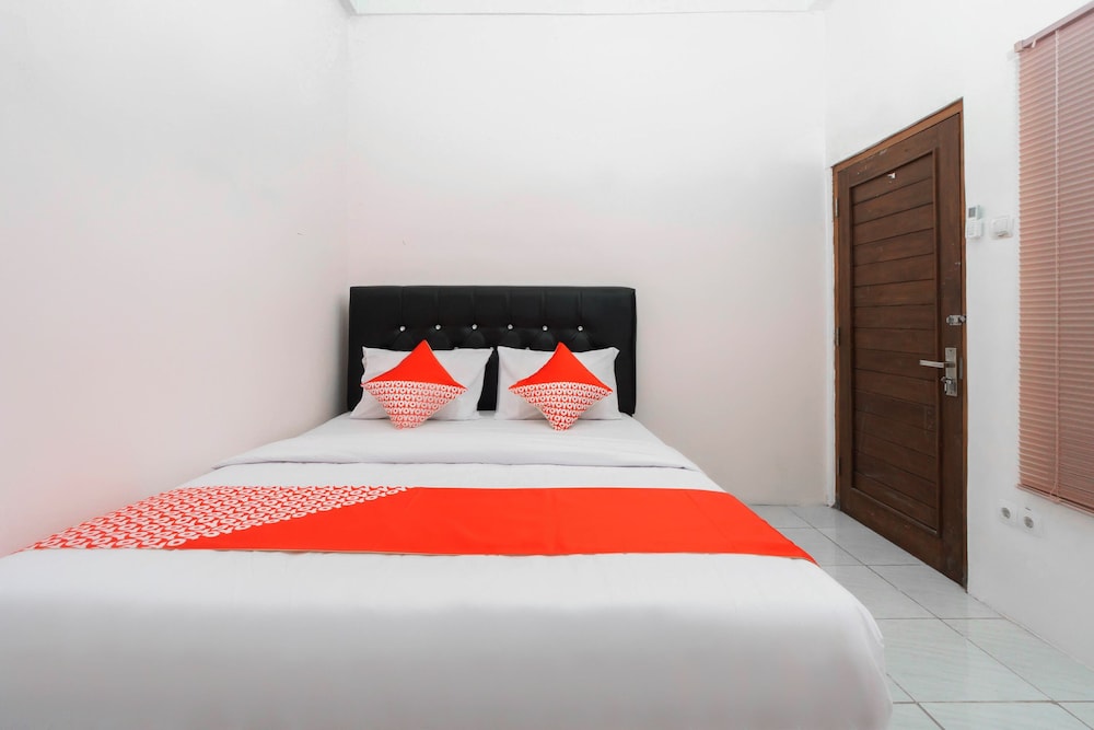 OYO 3006 Falisha Homestay Syariah 7/21