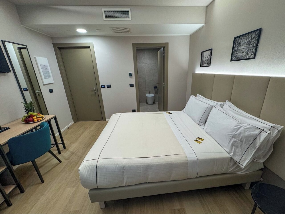 STANDARD, DOUBLE OR TWIN BED
