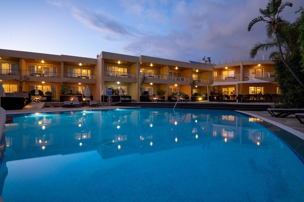 Aparthotel Vila Luz 2/71