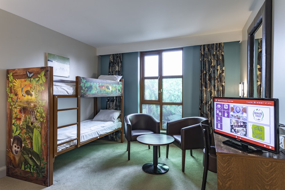 Chessington Resort Hotels 73/90