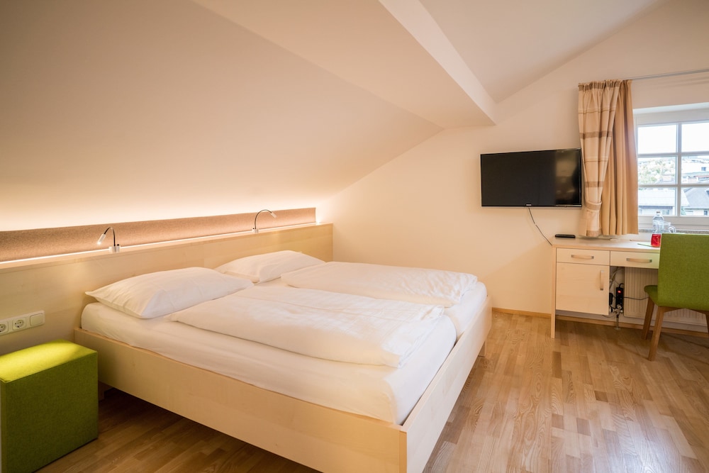 Das Grune Hotel Zur Post - 100 Bio 15/74