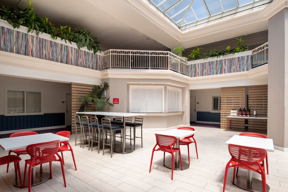 Best Western Plus All Suites Inn 39/47