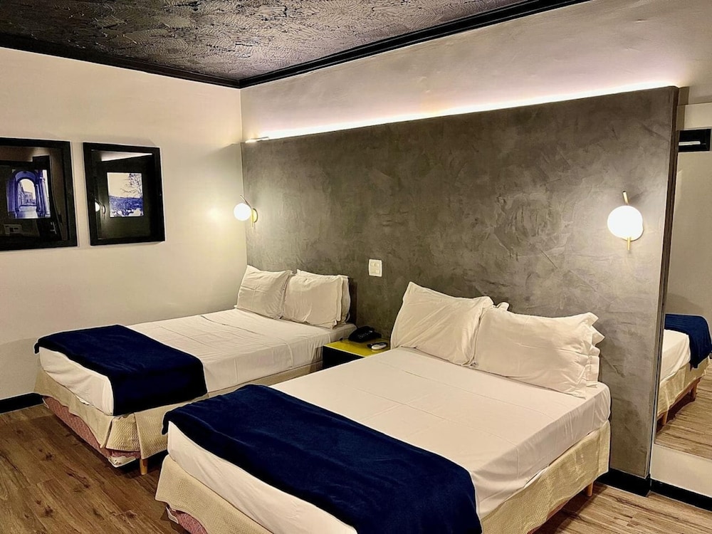 Oasis Tower Hotel 18/61