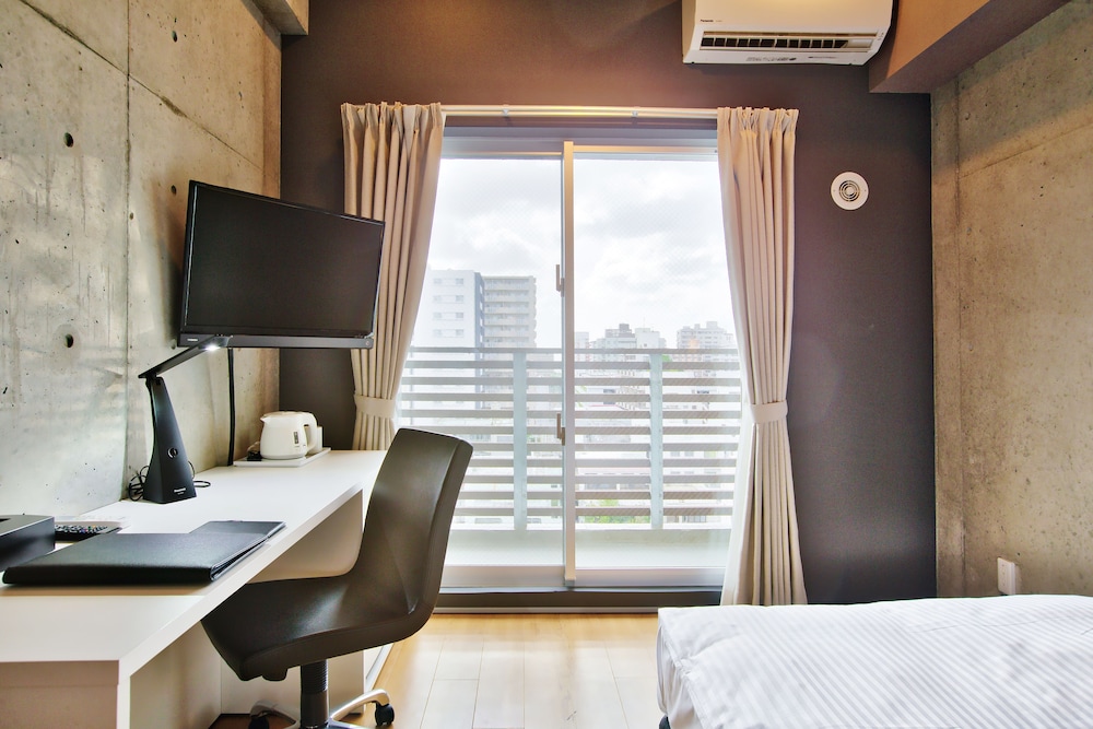 Naha-West Inn 47/72