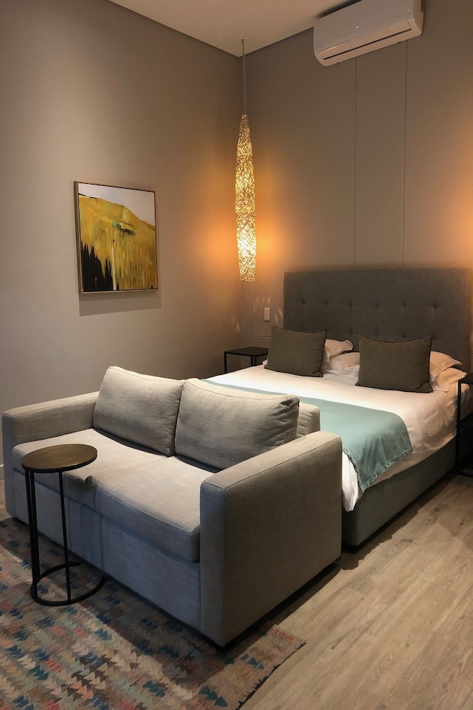 The Tree House Boutique Hotel 14/50