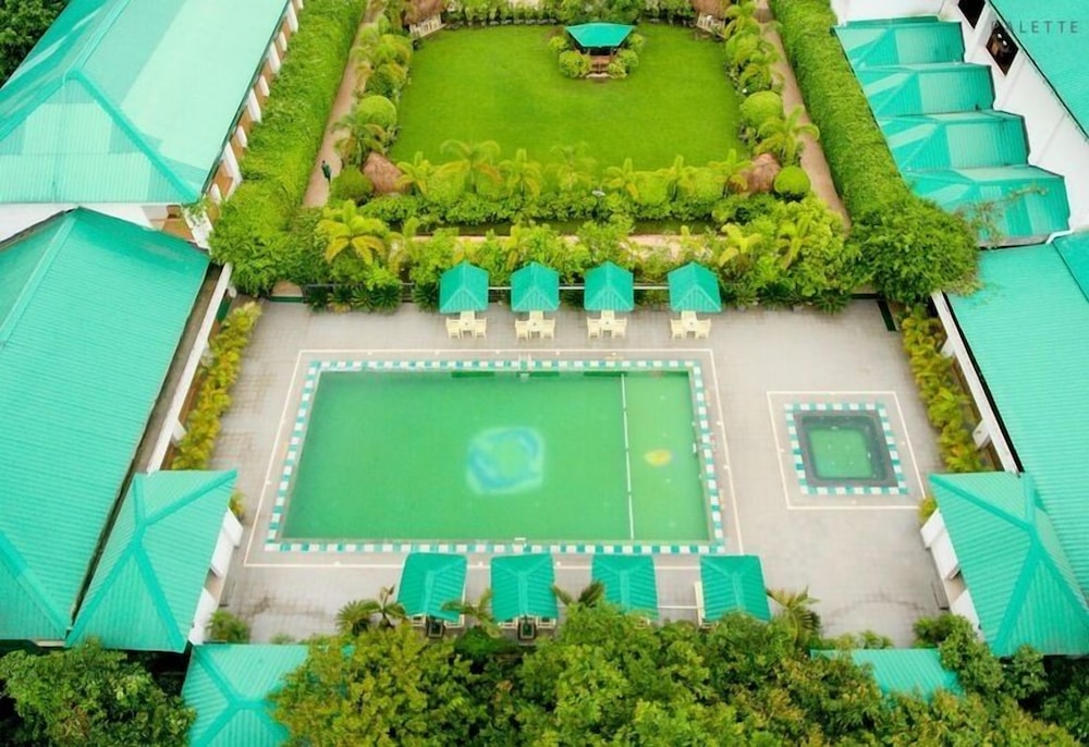 Resort Borgos 3/50