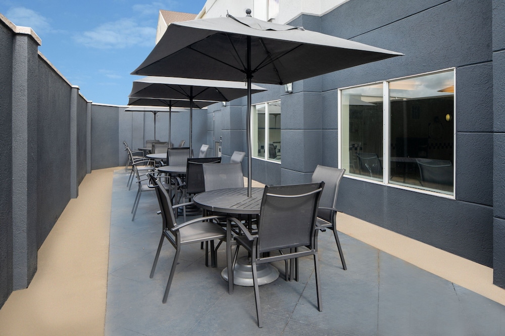 Fairfield Inn Suites By Marriott Gulfport 52/54