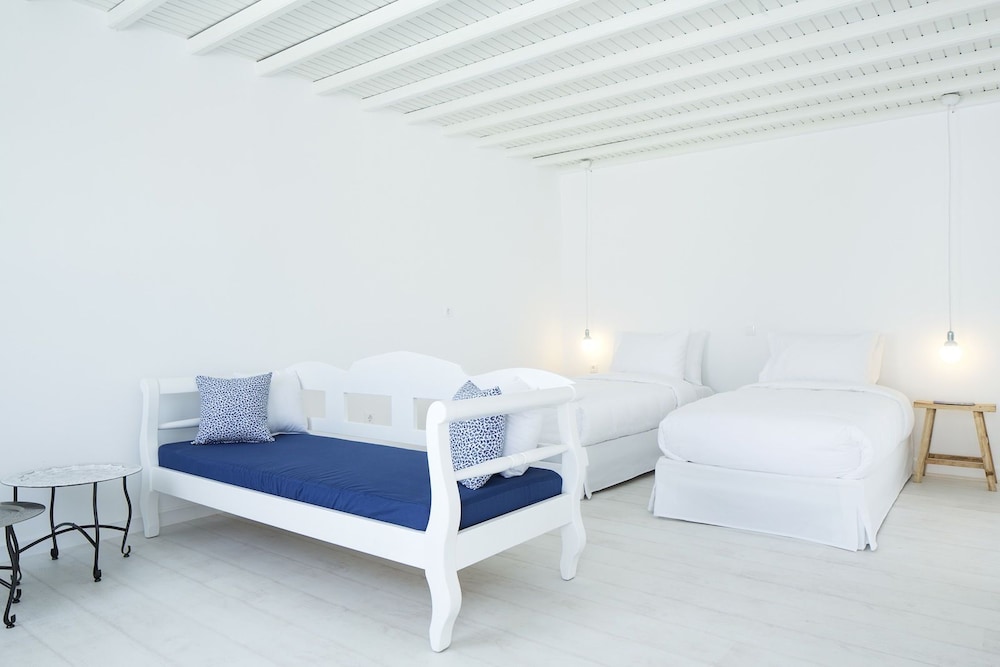 Aether Boutique Stay 40/64
