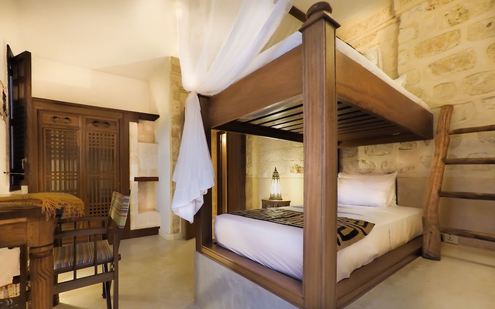 The Charming Lonno Lodge 8/50