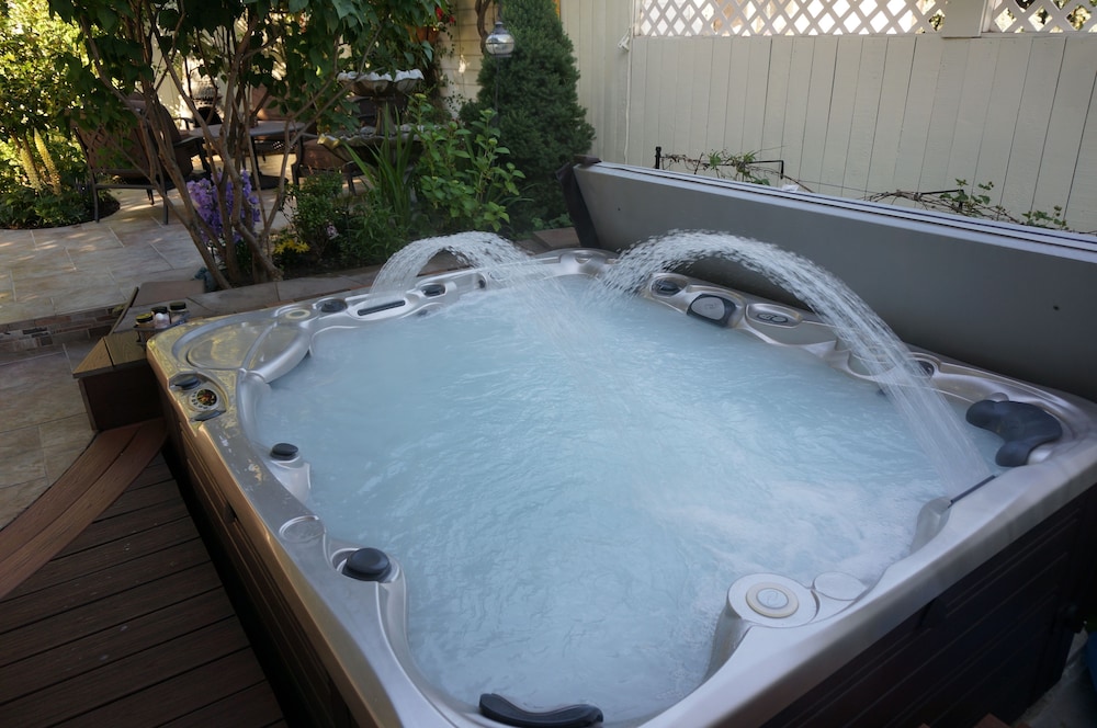 R&amp;R Guesthouse 24/32