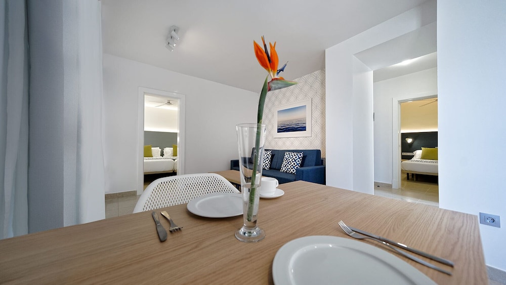 Broncemar Beach Suites Hotel 51/51