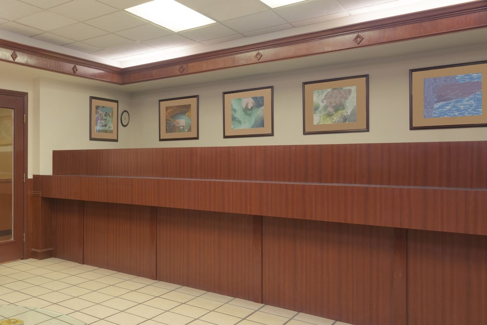 Days Inn by Wyndham Crystal River 6/28