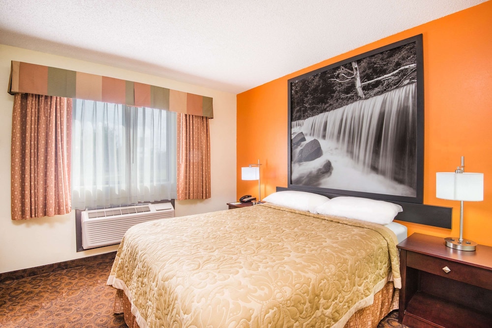 Super 8 By Wyndham Emporia 14/34