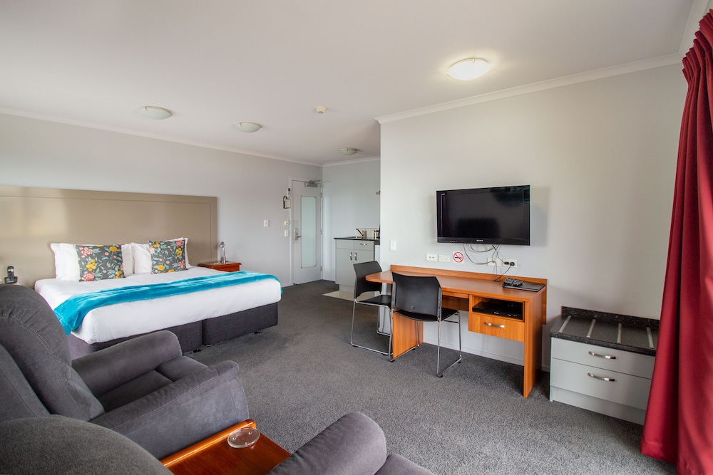 Bks Esplanade Motor Lodge 19/43