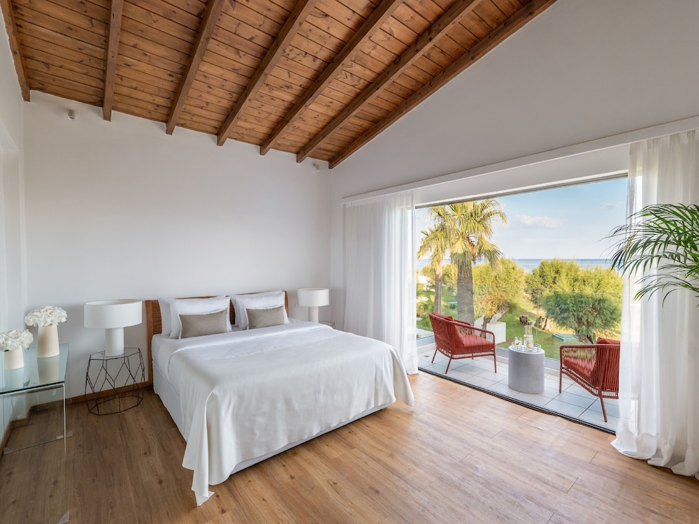 2 BEDROOMS, SUITE, BUNGALOW, SEA VIEW