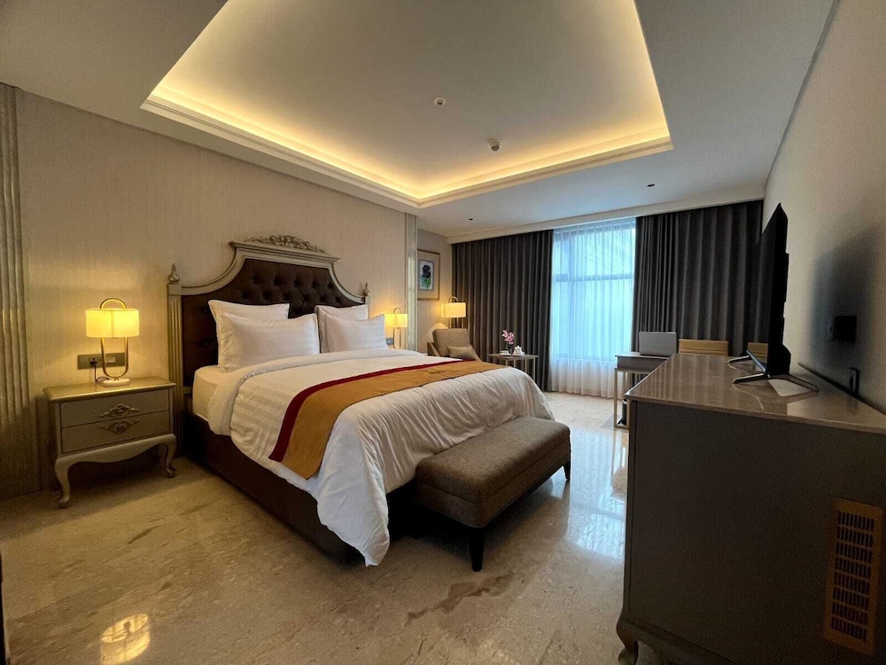 Grand Travello Hotel Bekasi 12/22